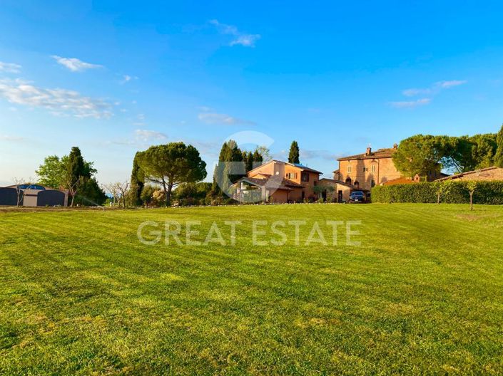 Image No.10-17 Bed Country House for sale