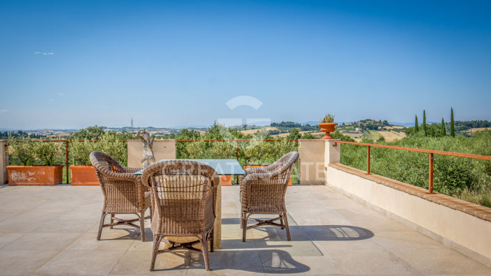 Image No.14-17 Bed Country House for sale