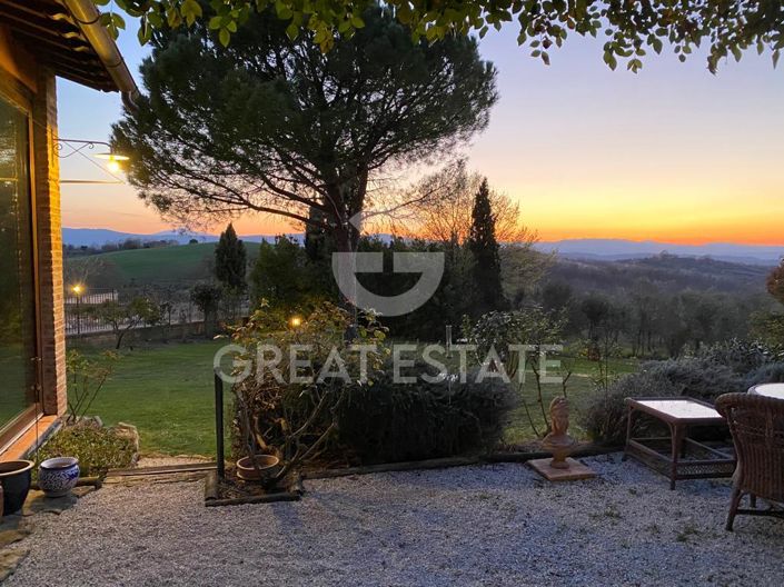 Image No.19-17 Bed Country House for sale