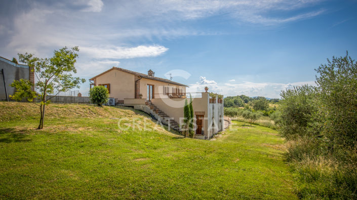 Image No.21-17 Bed Country House for sale