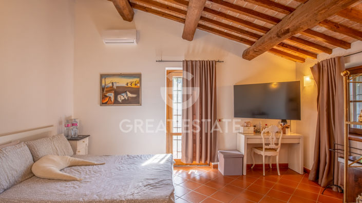 Image No.39-17 Bed Country House for sale