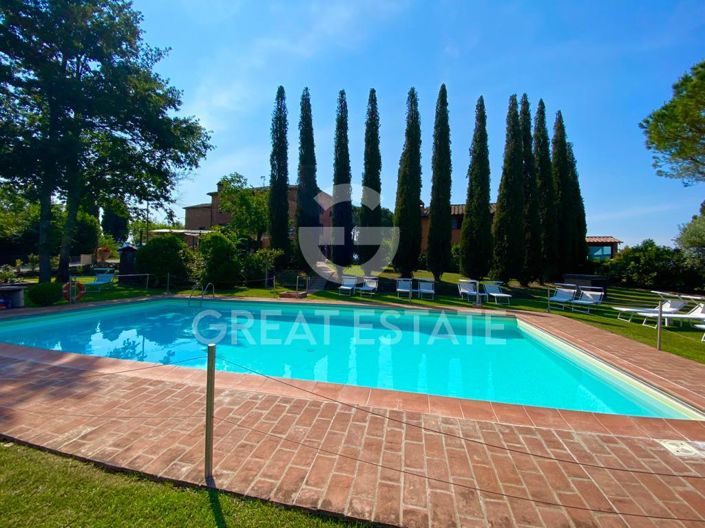 Image No.42-17 Bed Country House for sale