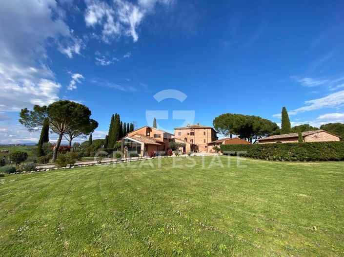 Image No.9-17 Bed Country House for sale