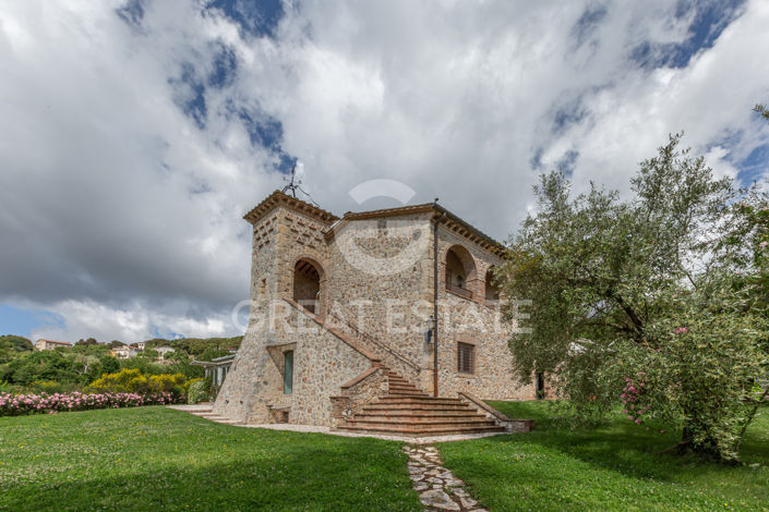 Image No.14-12 Bed Villa for sale