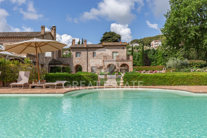 Image No.19-12 Bed Villa for sale