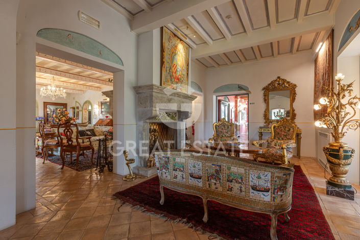 Image No.3-12 Bed Villa for sale