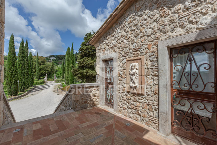 Image No.24-12 Bed Villa for sale