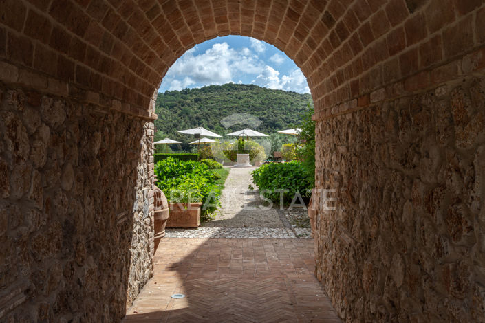 Image No.37-12 Bed Villa for sale