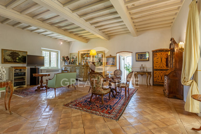 Image No.46-12 Bed Villa for sale