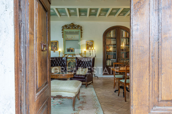 Image No.53-12 Bed Villa for sale