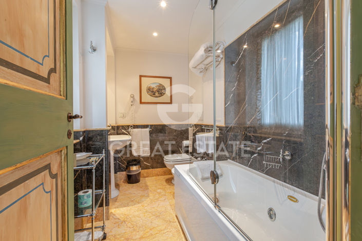 Image No.58-12 Bed Villa for sale