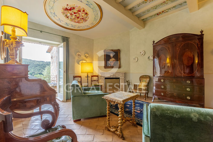 Image No.61-12 Bed Villa for sale