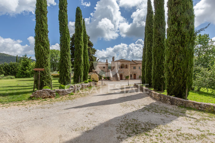 Image No.10-12 Bed Villa for sale