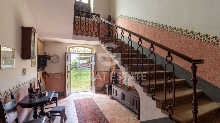 Image No.20-9 Bed Country House for sale