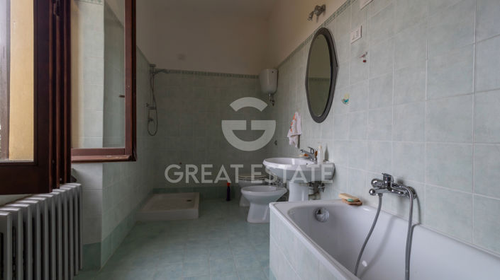 Image No.34-9 Bed Country House for sale