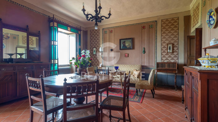 Image No.6-9 Bed Country House for sale