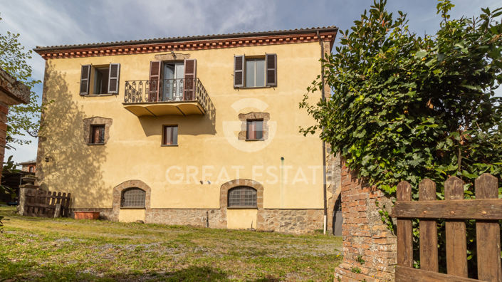 Image No.8-9 Bed Country House for sale