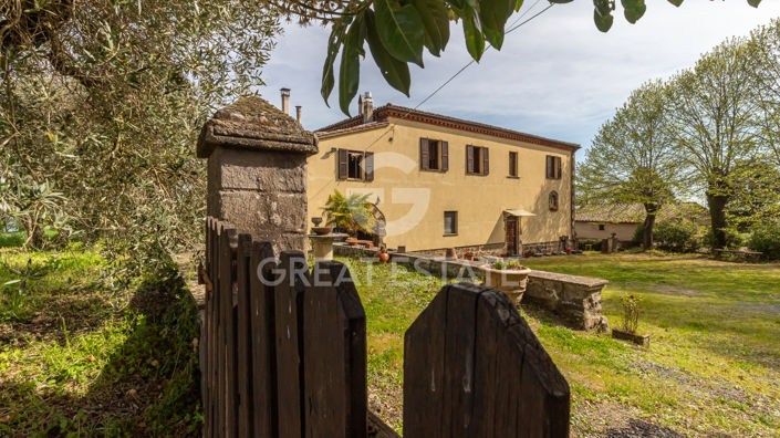 Image No.10-9 Bed Country House for sale