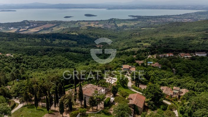 Image No.10-5 Bed Villa for sale