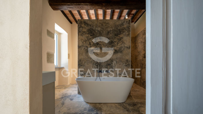 Image No.44-5 Bed Villa for sale