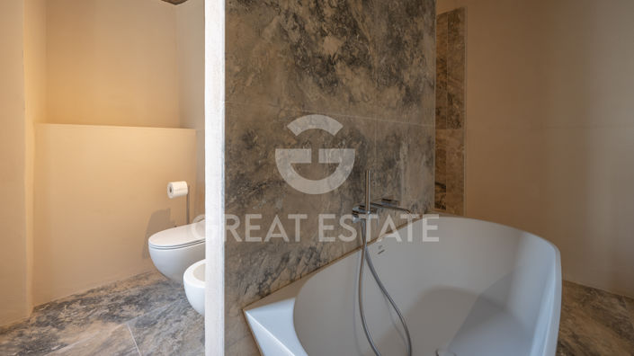 Image No.46-5 Bed Villa for sale