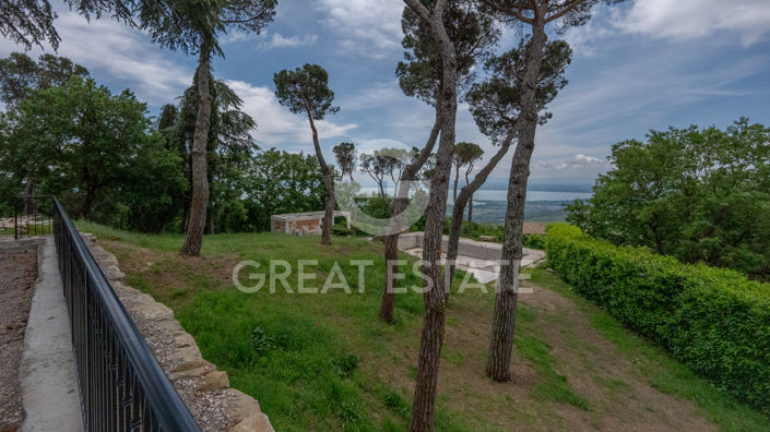 Image No.55-5 Bed Villa for sale