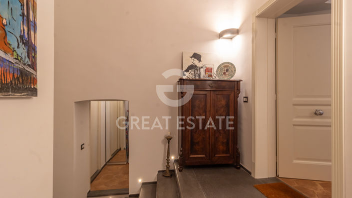 Image No.18-3 Bed Property for sale