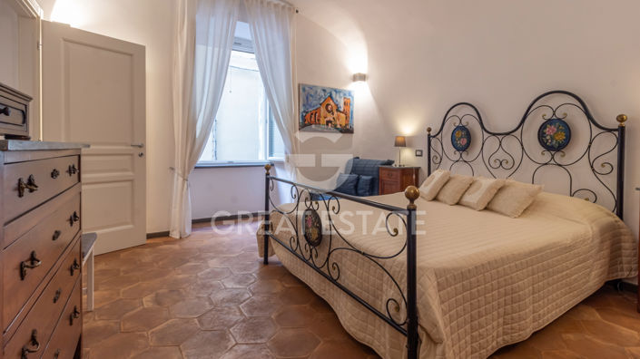 Image No.22-3 Bed Property for sale