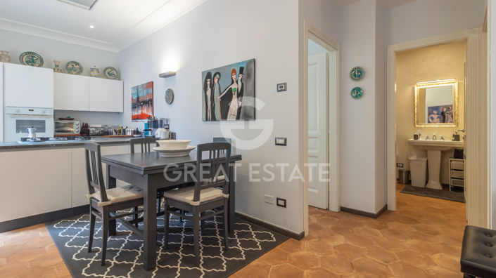 Image No.10-3 Bed Property for sale