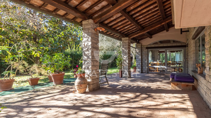 Image No.10-5 Bed Country House for sale