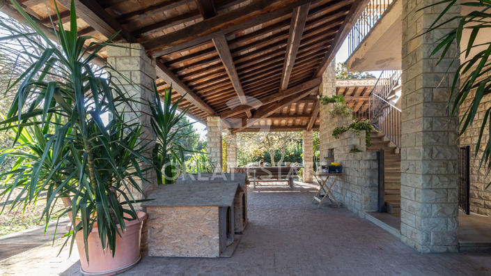 Image No.12-5 Bed Country House for sale