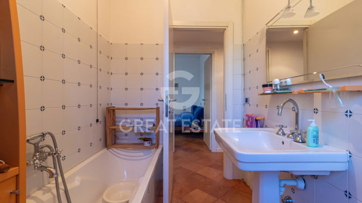 Image No.20-5 Bed Country House for sale