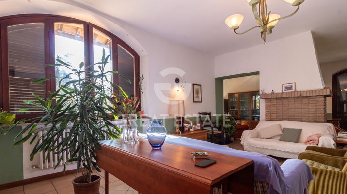 Image No.23-5 Bed Country House for sale