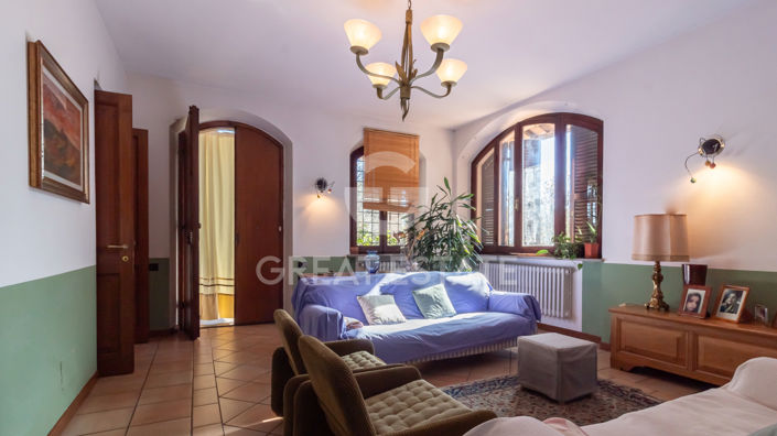 Image No.24-5 Bed Country House for sale