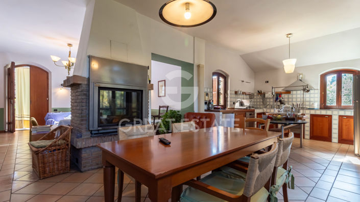 Image No.26-5 Bed Country House for sale