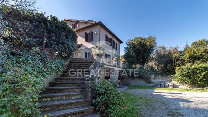 Image No.3-5 Bed Country House for sale