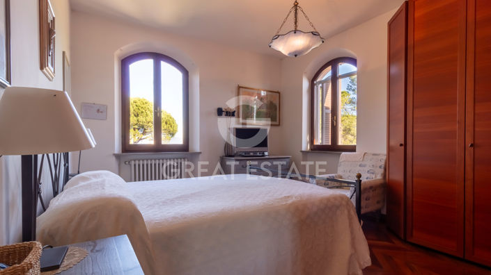 Image No.31-5 Bed Country House for sale