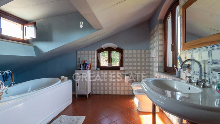 Image No.36-5 Bed Country House for sale