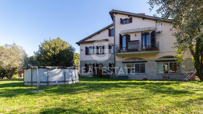 Image No.7-5 Bed Country House for sale