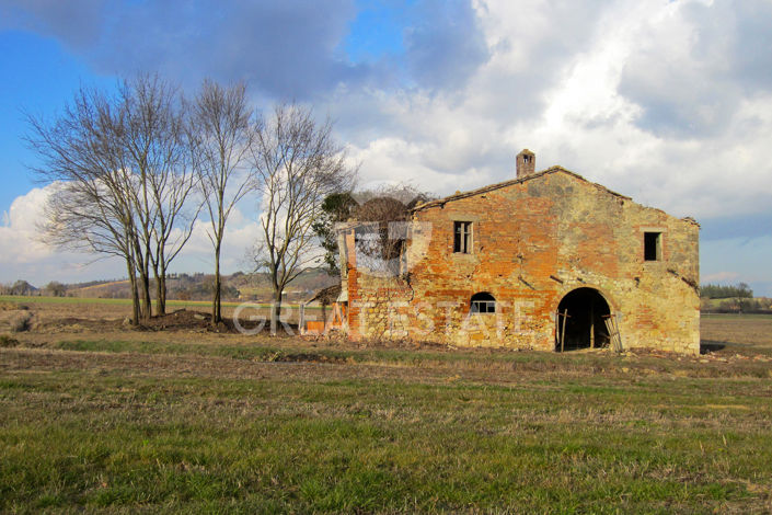 Image No.2-2 Bed Country House for sale