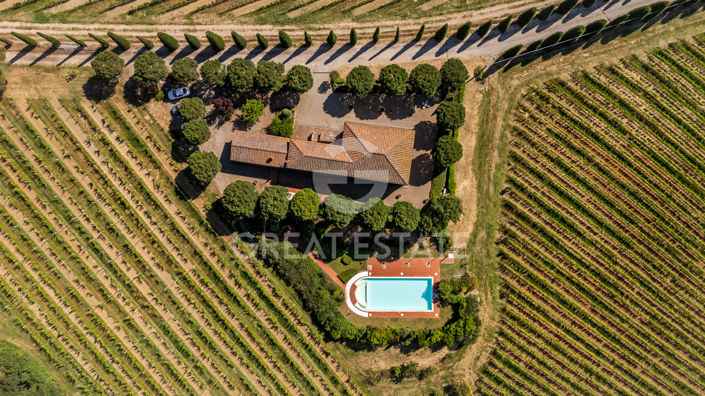 Image No.11-8 Bed Country House for sale