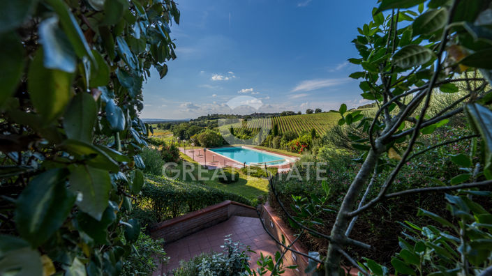 Image No.16-8 Bed Country House for sale