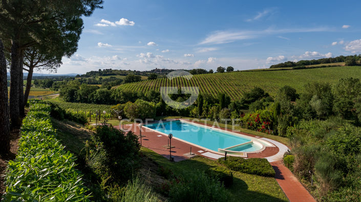 Image No.17-8 Bed Country House for sale