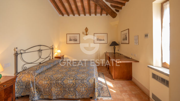 Image No.24-8 Bed Country House for sale