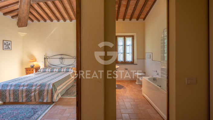 Image No.27-8 Bed Country House for sale