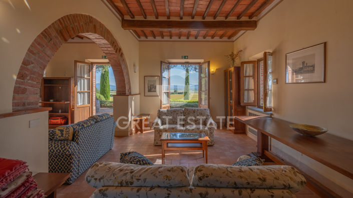 Image No.6-8 Bed Country House for sale