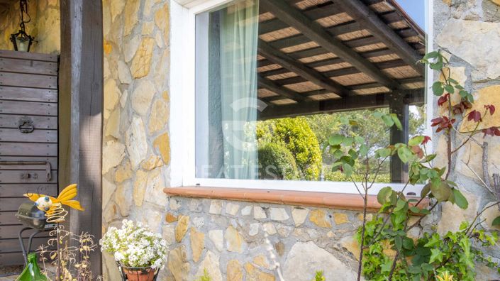 Image No.10-3 Bed Country House for sale