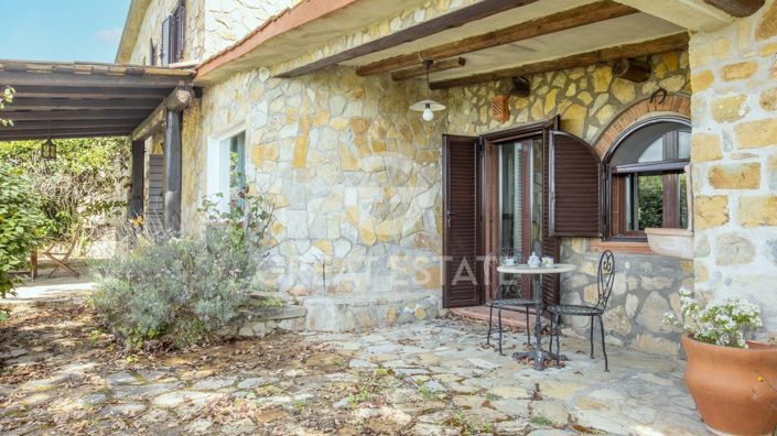 Image No.7-3 Bed Country House for sale