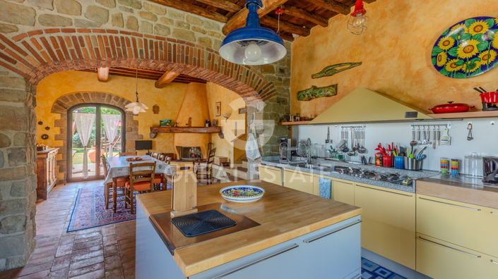 Image No.17-7 Bed Country House for sale