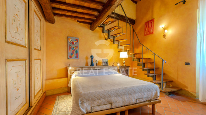 Image No.24-7 Bed Country House for sale